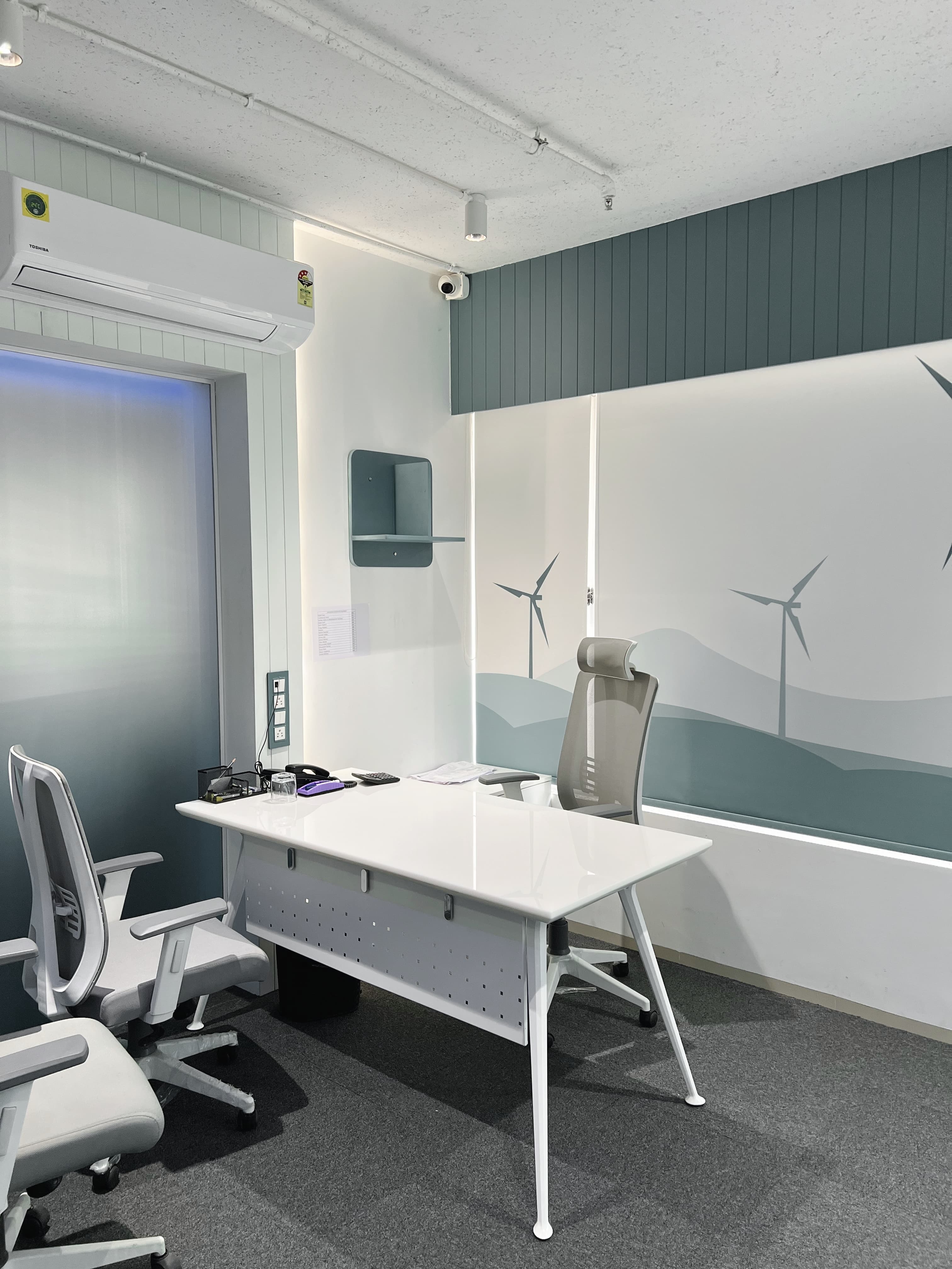 EXECUTIVE CABIN TABLE